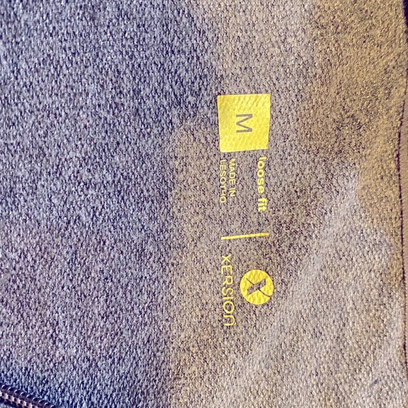 2 crop zip up hoodies - Picture 4 of 8